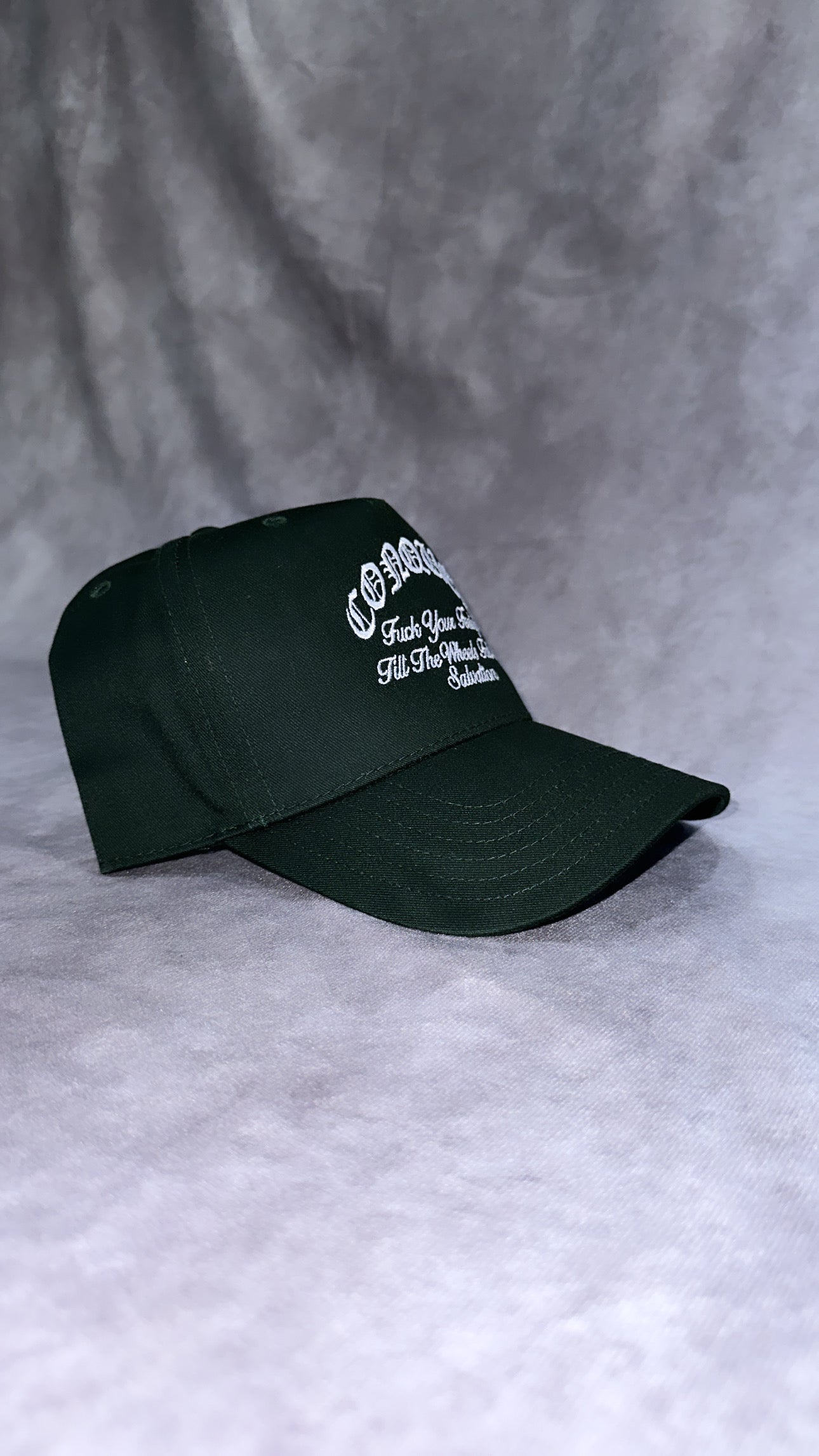 CONQUER SNAPBACK IN FOREST GREEN