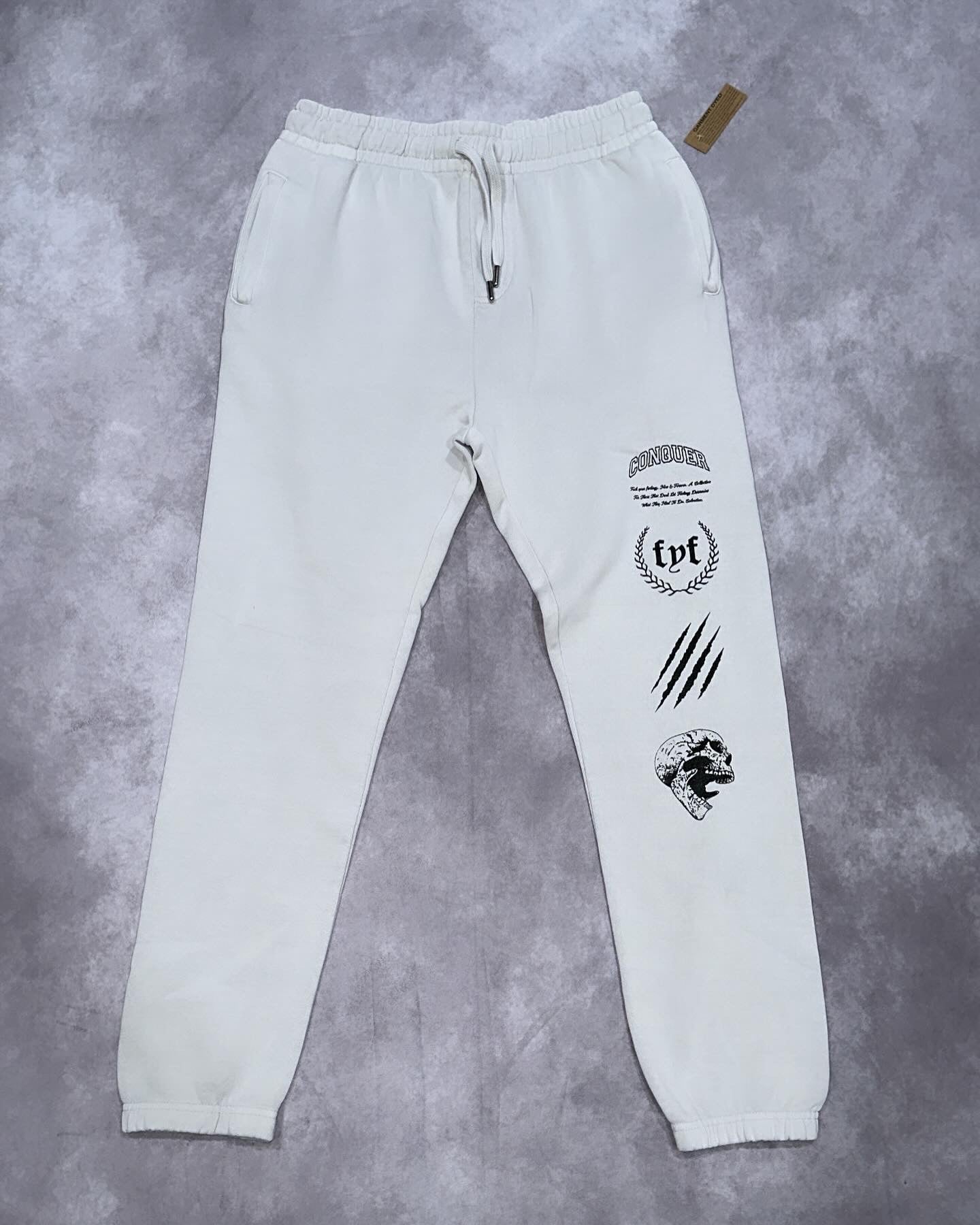 "LEAVE OUR MARK" Joggers in Lunar