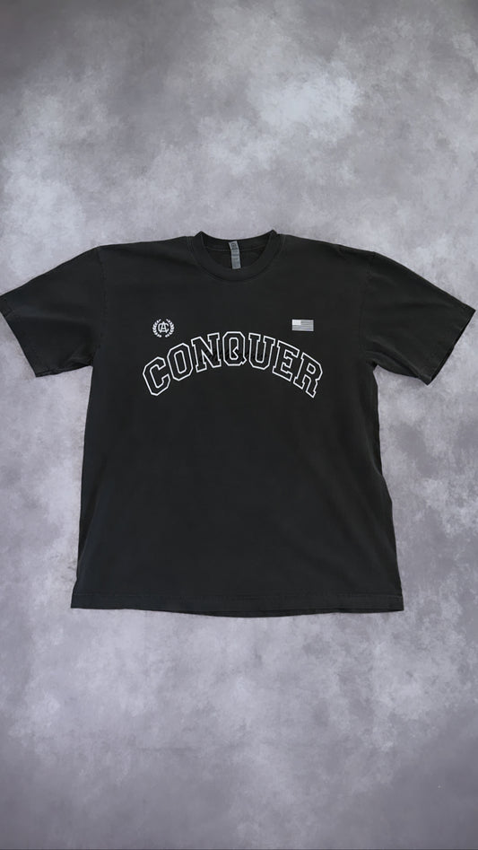 "CONQUER BLOCK" TEE OVERSIZED CHARCOAL